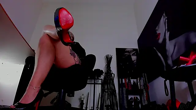 MistressDemi webcam