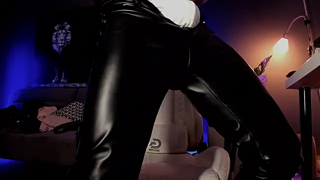 uptomatty (M young) - Party! #master #findom #feet #leather