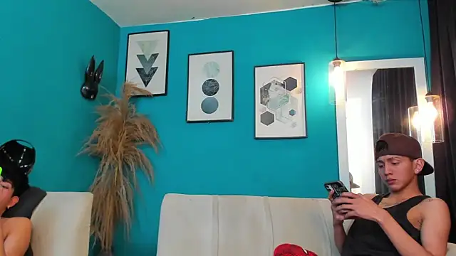 Marcus_and_Tony webcam