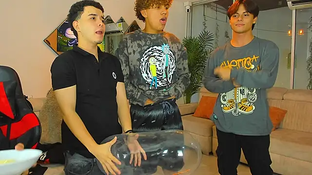 Houseofwarrios webcam