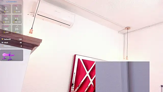 VALERIAQUEENTS__ webcam