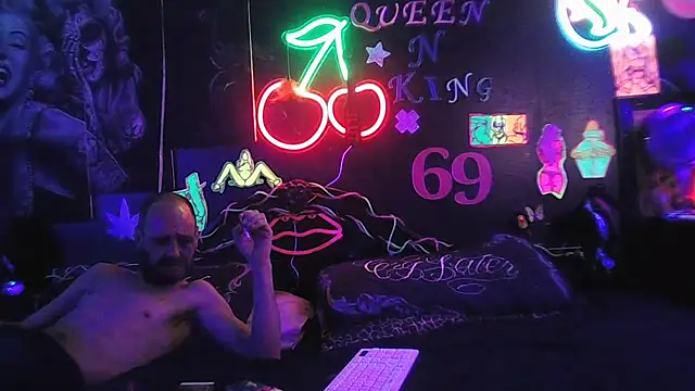 DaddyAndSplashQueen webcam