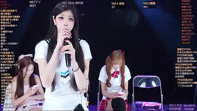 美女EYgirl222在线直播