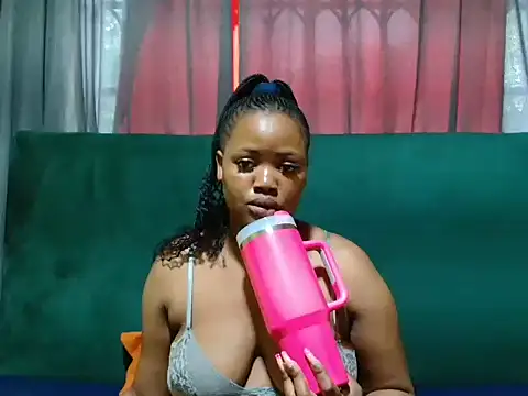 JuicyWetPussy19 webcam