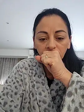 bruneta_sexy23 webcam