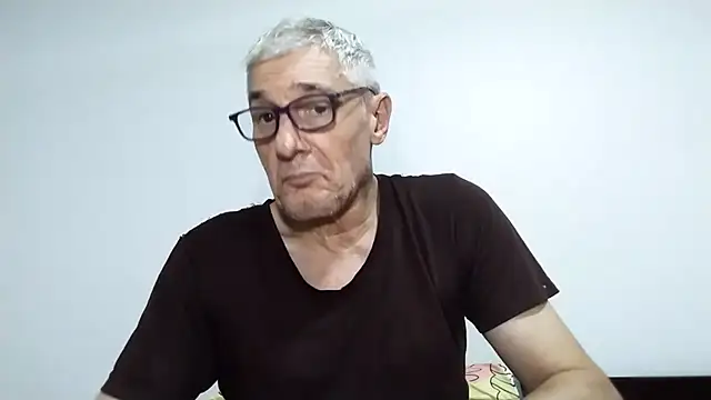 BIGUNCUTHARDCOCK webcam