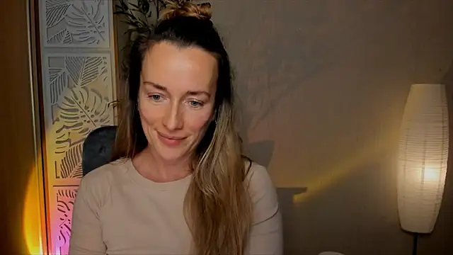 RebeccaMartinez live sex cam