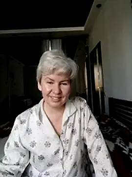 Webcam Model (AvaSwan5354)  is live.Free join now!