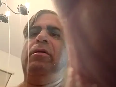 Peachestabby147 webcam