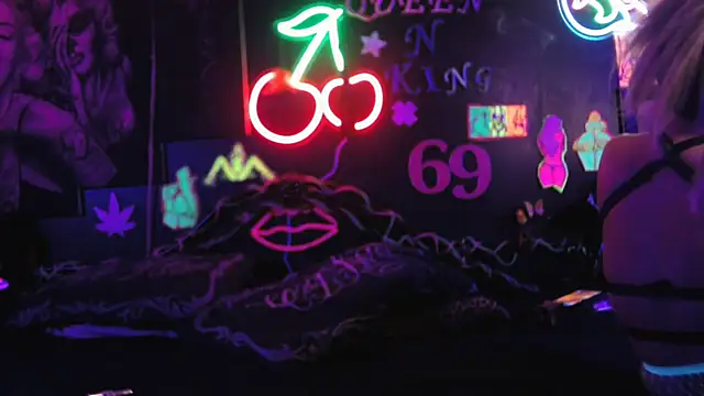 daddyandsplashqueen - DaddyAndSplashQueen's free webcam - UK Sex Cams