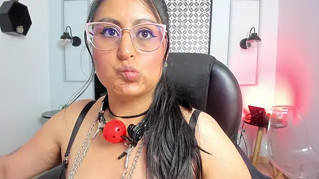 Amber_gold_ webcam