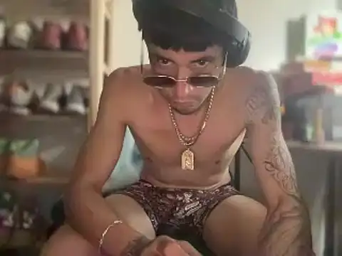 badboy366 - Badboy366's free webcam - UK Sex Cams