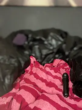 Webcam Model (SEXaddictCANDY10)  is live.Free join now!