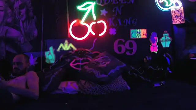 DaddyAndSplashQueen webcam