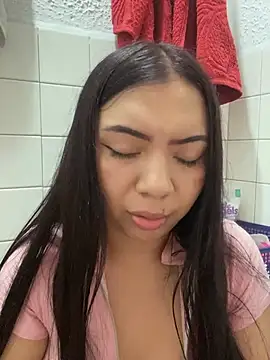 valepradaoficial webcam