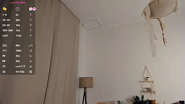 lauremestler (F teen) - Take off sleeves and flash tits