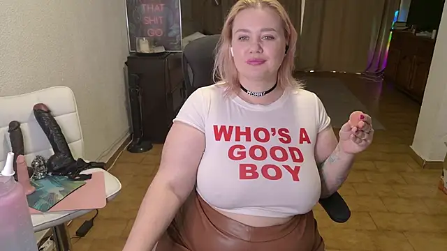 margotgrey (F milf) - show ass