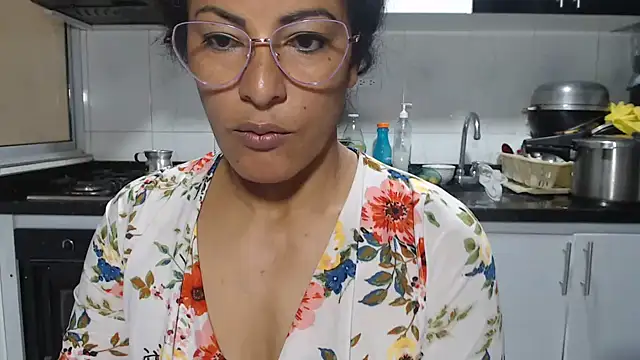 kateleyagrey - Kateleyagrey's free webcam