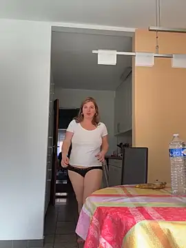 Webcam Model (Lombada)  is live.Free join now!