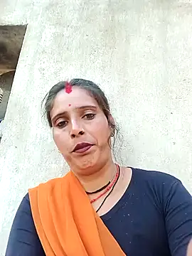 Webcam Model (Arti13A)  is live.Free join now!