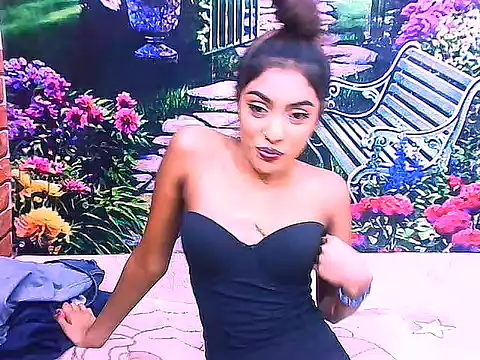 IndianPretty14u2Luv webcam