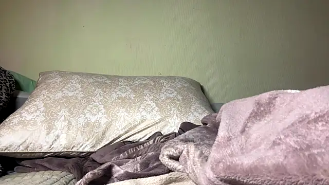 MissEvelynGlow webcam