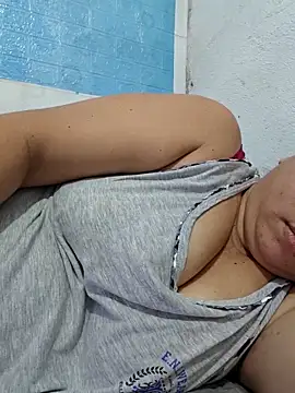 Sweetlorie_83 webcam