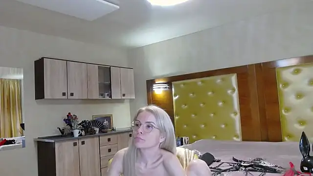 domcaprisse - DomCaprisse's free webcam - UK Sex Cams