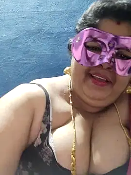 tamilthanushri webcam