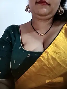 nyra-23 (F milf) - My complit  goal Valentine week 🥰💝💦😋