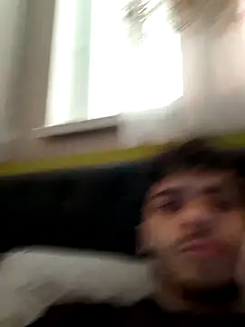 Handsomeboy3344 webcam