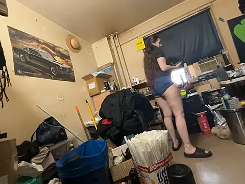 Snowbunnycake_131 webcam