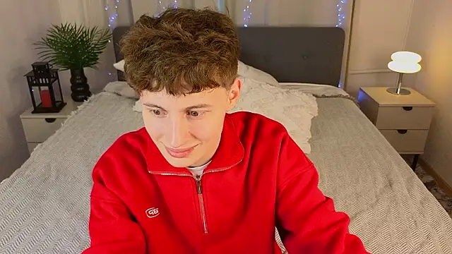 crisp1n (M young) - Cum show 2