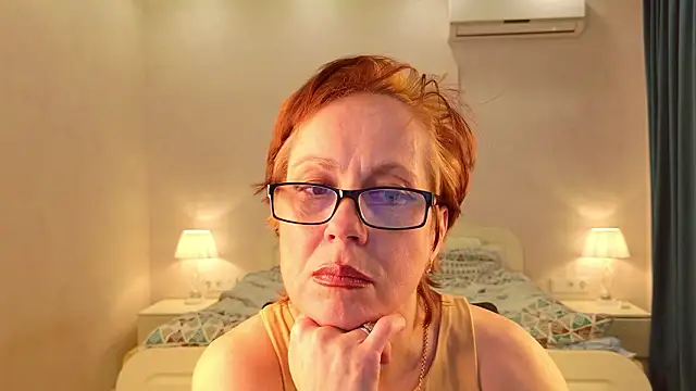 lioraweiss (F milf) - sexy lingerie