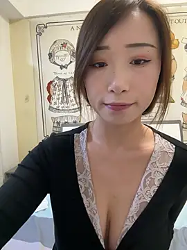 美女202509yoyo在线直播