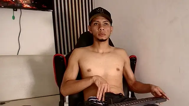 jordan_crew - Jordan_Crew's free webcam - UK Sex Cams