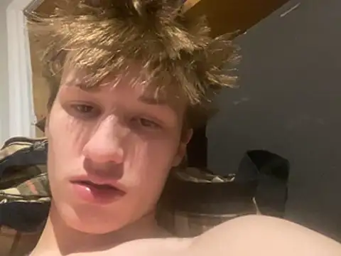 yourwhiteboy1 webcam