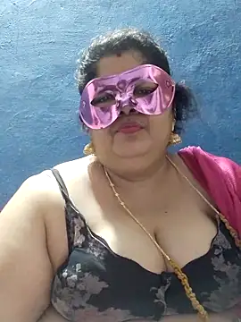 tamilthanushri (F milf) - Boobs flash