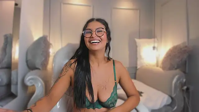 miasmit_ - MiaSmit_'s free webcam