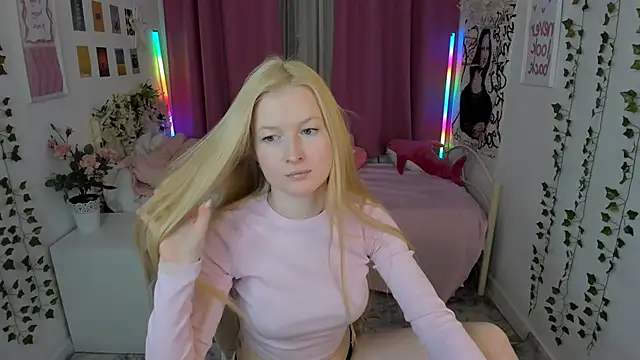 laly_peach - Laly_Peach's free webcam