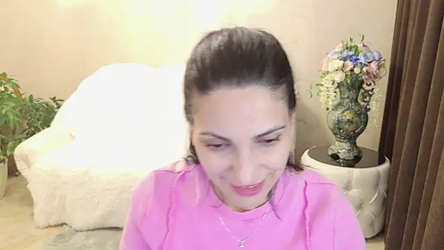 LovelyBeatrice webcam