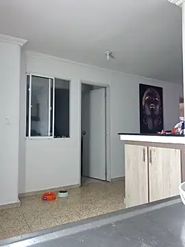 karla-bruni (F milf) - wet my face with my squirt