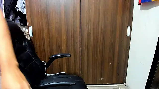 miss_bigcockts webcam