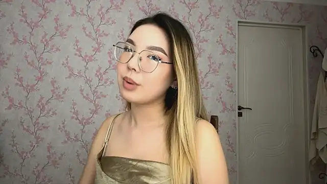 elina_mottel - Elina_Mottel's free webcam