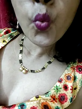 Webcam Model (anuradha1432)  is live.Free join now!