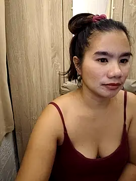Webcam Model (Kissy07)  is live.Free join now!