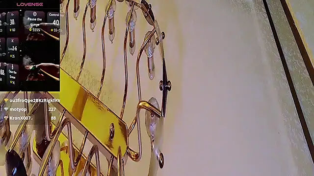 美女nuannuan_baobei在线直播