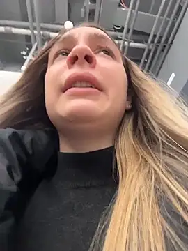 SashaCatt from StripChat is Freechat