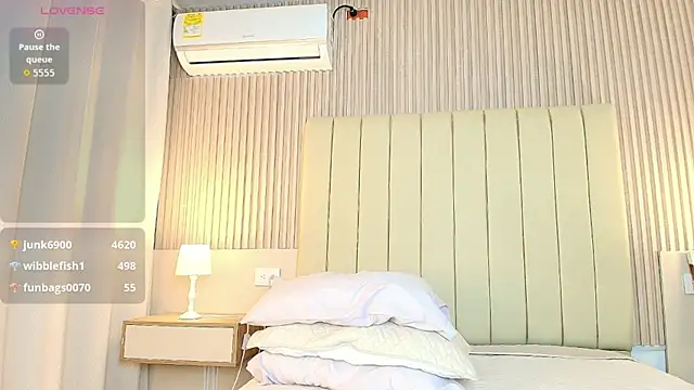 alessia_moon1 webcam