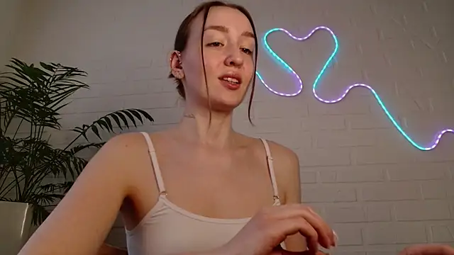 WhitePrincessLuna webcam